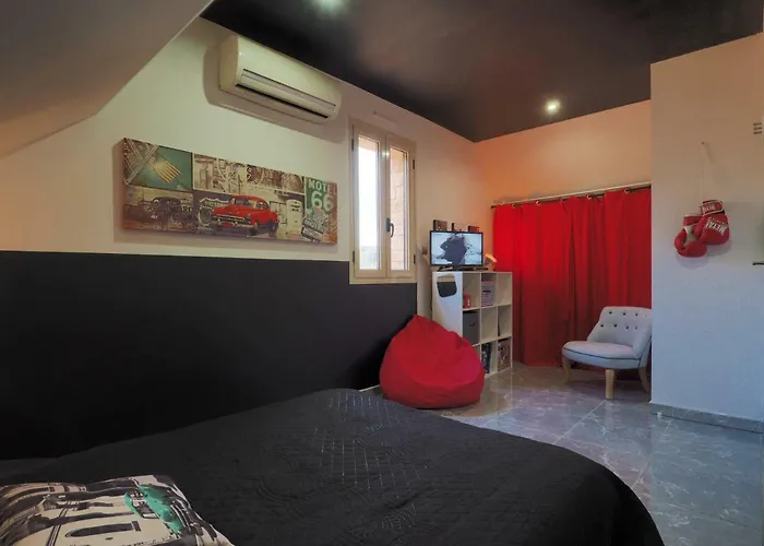 Magnifique De Prestige, Piscine Chauffee